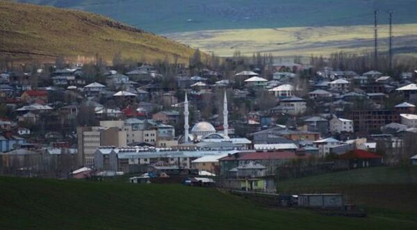 Քահանաները փաստաթղթեր են ուզում. Բուլանըխի հայերը կանգնել են երկընտրանքի առաջ   - Sputnik Արմենիա