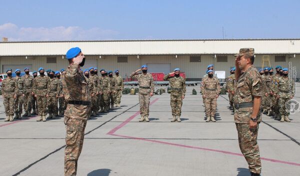 Очередная группа армянских миротворцев завершила миссию в Афганистане - трогательное фото Очередная группа армянских миротворцев завершила миссию в Афганистане - трогательное фото - Sputnik Армения