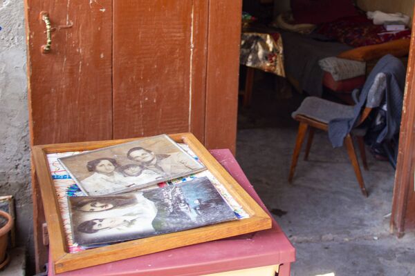 Армянские погорельцы: как жители села Птхунк вдруг остались без крыши над головой Армянские погорельцы: как жители села Птхунк вдруг остались без крыши над головой - Sputnik Армения