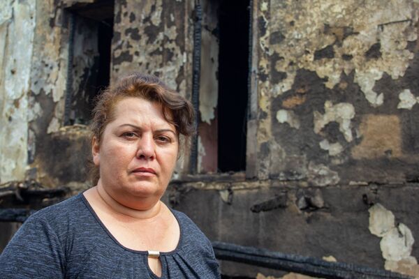 «Բալես, ո՞ւր գնանք, տուն չունենք». Պտղունքում հրդեհի հետևանքով 14 ընտանիք անօթևան մնացին «Բալես, ո՞ւր գնանք, տուն չունենք». Պտղունքում հրդեհի հետևանքով 14 ընտանիք անօթևան մնացին - Sputnik Արմենիա