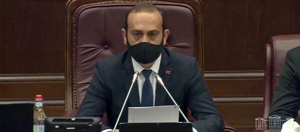 Спикер Национального собрания Армении Арарат Мирзоян на специальном заседании парламента (27 сентября 2020). Еревaн - Sputnik Армения