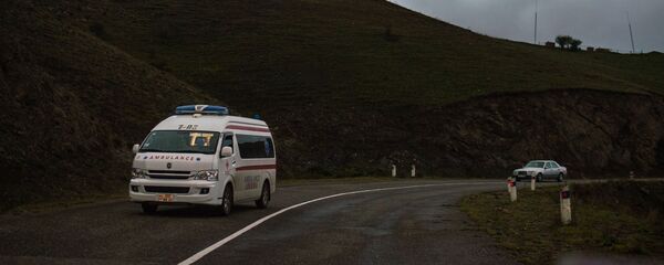 Карета скорой помощи в Карабахе Карета скорой помощи в Карабахе - Sputnik Արմենիա