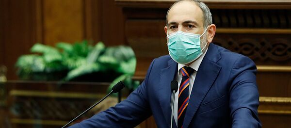 Речь премьер-министра Никола Пашиняна на специальном заседании парламента Армении (27 сентября 2020). Еревaн - Sputnik Армения