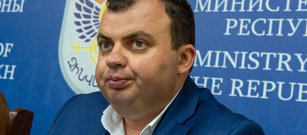 Начальник управления информации аппарата президента Карабаха Ваграм Погосян в пресс-центре Единого информационного центра (27 сентября 2020). Степанакерт - Sputnik Արմենիա