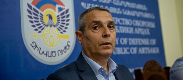 Министр иностранных дел Карабаха Масис Маилян во время брифинга в Едином информационном центре (28 сентября 2020). Степанакерт Министр иностранных дел Карабаха Масис Маилян во время брифинга в Едином информационном центре (28 сентября 2020). Степанакерт - Sputnik Արմենիա