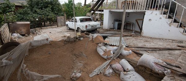 Ситуация в Мартуни после обстрелов (28 сентября 2020). Карабах - Sputnik Армения