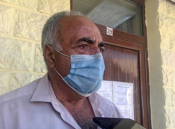 Աստված վերևում է, մենք՝ ներքևում. կամավորական խմբերը շարունակում են Շիրակից մեկնել Արցախ Աստված վերևում է, մենք՝ ներքևում. կամավորական խմբերը շարունակում են Շիրակից մեկնել Արցախ - Sputnik Արմենիա