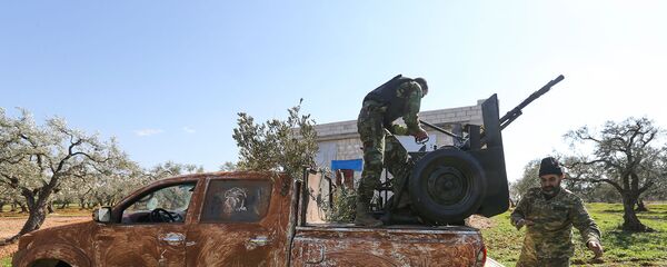 Поддерживаемые Турцией повстанцы занимают позиции в районе деревни Нейраб в провинции Идлиб (20 февраля 2020). Сирия - Sputnik Արմենիա