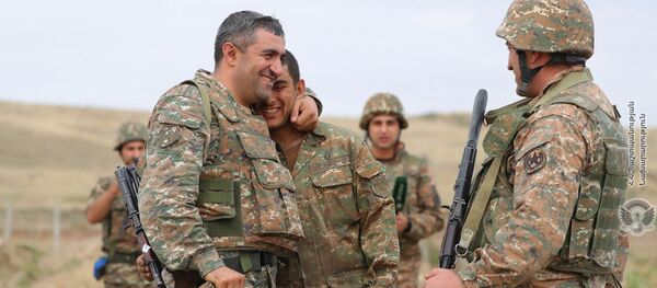 Армянские военнослужащие на передовой Армянские военнослужащие на передовой - Sputnik Արմենիա