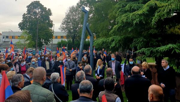 Акция в поддержку Армении и Карабаха во Франции - Sputnik Армения