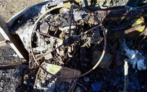 Попавший под обстрел гражданский автобус около города Варденис Гегаркуникской области (29 сентября 2020). Армения - Sputnik Армения