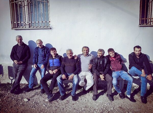 Покажем им, где раки зимуют: в селах Вардениса к войне готовы и помнят о самом главном Покажем им, где раки зимуют: в селах Вардениса к войне готовы и помнят о самом главном - Sputnik Армения