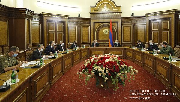 Премьер-министр Никол Пашинян провел внеочередное заседание Совета безопасности  (30 сентября 2020). Еревaн - Sputnik Армения