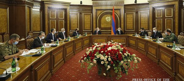 Премьер-министр Никол Пашинян провел внеочередное заседание Совета безопасности (30 сентября 2020). Еревaн Премьер-министр Никол Пашинян провел внеочередное заседание Совета безопасности (30 сентября 2020). Еревaн - Sputnik Արմենիա