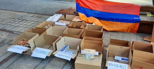 Не сидеть сложа руки даже в тылу: как армянская молодежь помогает Карабаху Не сидеть сложа руки даже в тылу: как армянская молодежь помогает Карабаху - Sputnik Армения