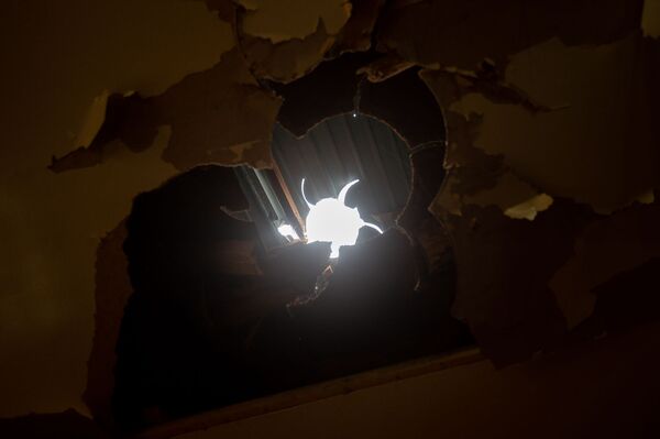 Հղի կինը մեկ տարեկան երեխայի հետ հրաշքով է փրկվել Արցախի Իվանյան համայնքում. տեսանյութ  - Sputnik Արմենիա