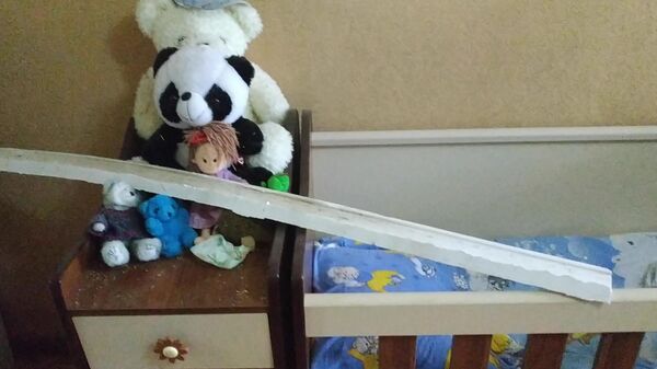 Հղի կինը մեկ տարեկան երեխայի հետ հրաշքով է փրկվել Արցախի Իվանյան համայնքում. տեսանյութ  - Sputnik Արմենիա