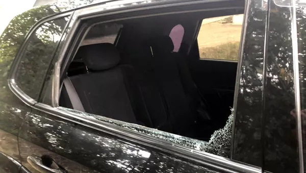 Вооруженные силы Азербайджана целились также в автомобиль, который перевозил журналистов международного новостного агентства Agence France-Presse (AFP), находящихся в Арцахе с журналистской миссией - Sputnik Армения