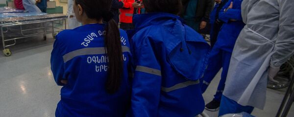 В Степанакерте завершилась операция раненного в Нагорном Карабахе журналиста французской газеты Le Monde (1 октября 2020). Карабах В Степанакерте завершилась операция раненного в Нагорном Карабахе журналиста французской газеты Le Monde (1 октября 2020). Карабах - Sputnik Արմենիա