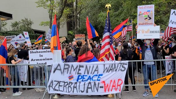 Акция протеста возле офиса ООН в Нью Йорке - Sputnik Армения
