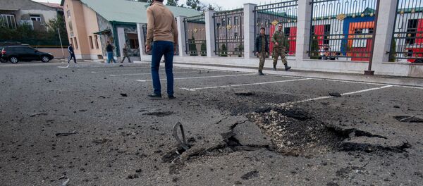 Последствия обстрелов Степанакерта (2 октября 2020). Карабах Последствия обстрелов Степанакерта (2 октября 2020). Карабах - Sputnik Армения