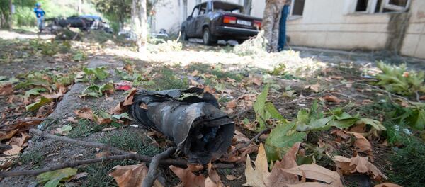 Последствия обстрелов в Мартуни (2 октября 2020). Карабах - Sputnik Армения