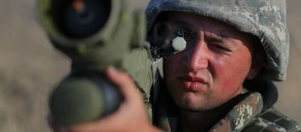 Армянский военнослужаший на передовой в Карабахе Армянский военнослужаший на передовой в Карабахе - Sputnik Արմենիա