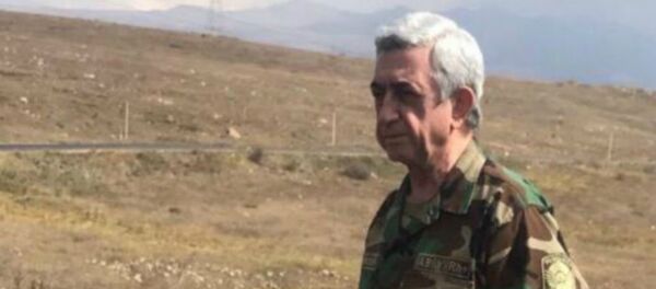 Серж Саргсян в Карабахе (3 октября 2020). Серж Саргсян в Карабахе (3 октября 2020). - Sputnik Армения