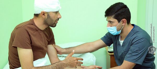 Работа сотрудников центрального клинического военного госпиталя во время военных действий в Карабахе Работа сотрудников центрального клинического военного госпиталя во время военных действий в Карабахе - Sputnik Արմենիա