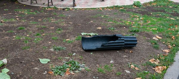 Последствия обстрелов (4 октября 2020). Степанакерт - Sputnik Армения