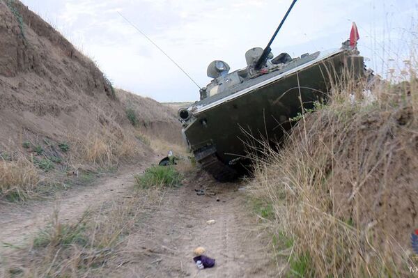 Армия обороны Карабаха опубликовала фотографии изъятого вооружения азербайджанской армии - Sputnik Армения