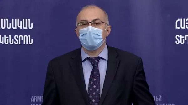 Пресс-конференция представителя Минобороны РА Арцруна Ованнисяна и директора Всеармянского фонда Айастан Айкака Аршамяна (5 октября 2020). Ереван - Sputnik Армения