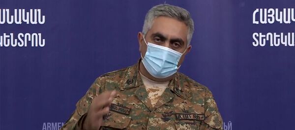 Пресс-конференция представителя Минобороны РА Арцруна Ованнисяна и Защитника прав человека РА Армана Татояна (5 октября 2020). Еревaн Пресс-конференция представителя Минобороны РА Арцруна Ованнисяна и Защитника прав человека РА Армана Татояна (5 октября 2020). Еревaн - Sputnik Արմենիա