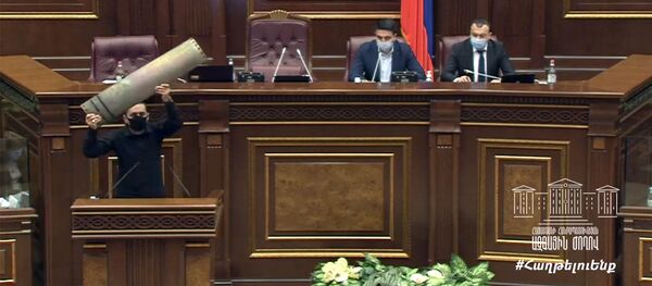 Арман Абовян на внеочередном заседании НС РА (6 октября 2020). Еревaн - Sputnik Армения