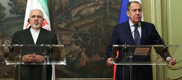 Министр иностранных дел РФ Сергей Лавров (справа) и министр иностранных дел Исламской Республики Иран Мухаммад Джавад Зариф - Sputnik Армения
