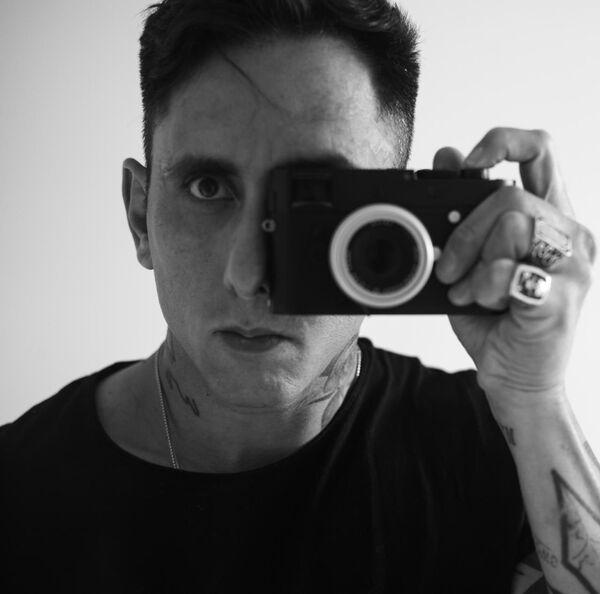 Мы у них в сердце: бразильский военкор рассказывает о Карабахе после Сирии - Sputnik Армения