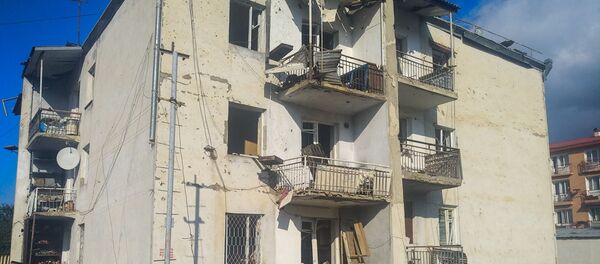 Последствия вражеских обстрелов (8 октября 2020). Степанакерт Последствия вражеских обстрелов (8 октября 2020). Степанакерт - Sputnik Արմենիա