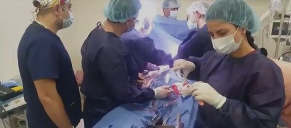 Շուշիում վիրահատում են Ադրբեջանի ռմբակոծությունից տուժած ռուս լրագրողին Շուշիում վիրահատում են Ադրբեջանի ռմբակոծությունից տուժած ռուս լրագրողին - Sputnik Армения