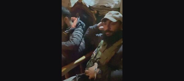 Լրագրողներն Արցախում կատարում են «Երազ իմ երկիր հայրենի» երգը - Sputnik Արմենիա