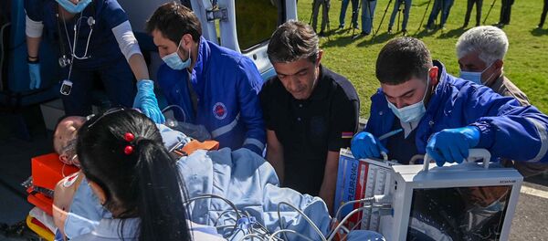 Военный обозреватель Юрий Котенок доставлен в медцентр Эребуни (9 октября 2020). Еревaн - Sputnik Армения