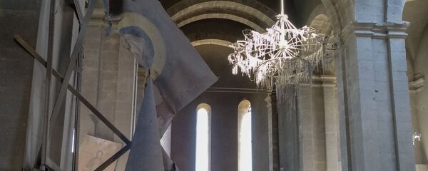 Попавший под обстрел Собор Сурб Казанчецоц в Шуши - Sputnik Армения