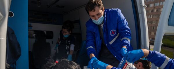 Военный обозреватель Юрий Котенок доставлен в медцентр Эребуни (9 октября 2020). Еревaн Военный обозреватель Юрий Котенок доставлен в медцентр Эребуни (9 октября 2020). Еревaн - Sputnik Արմենիա