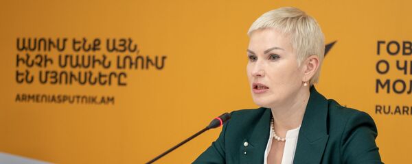 Помощник председателя Коллегии ЕЭК Ия Малкина на онлайн пресс-конференции в мультимедийном пресс-центре Sputnik Армения об итогах состоявшегося в Ереване заседания с участием глав правительств стран ЕАЭС (9 октября 2020). Еревaн - Sputnik Армения