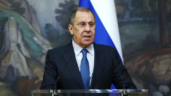 Министр иностранных дел РФ Сергей Лавров на пресс-конференции по итогам трёхсторонних переговоров с главами внешнеполитических ведомств Азербайджана и Армении (10 октября 2020). Москва - Sputnik Армения