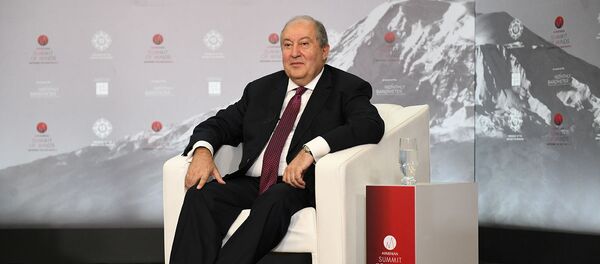 Под эгидой президента Армена Саркисяна сегодня в Ереване открылся «Второй армянский саммит мыслей» (10 октября 2020). Еревaн - Sputnik Արմենիա
