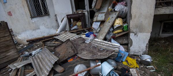 Первый вечер в Степанакерте после объявления временного режима прекращения огня (10 октября 2020). Карабах - Sputnik Армения