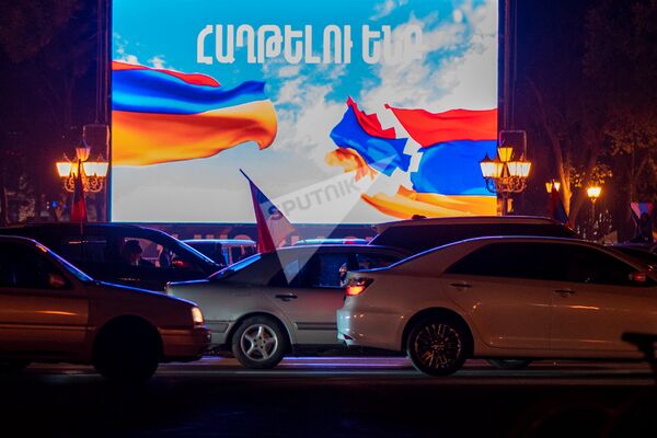 Ավտոերթ Երևանում. պահանջում են ճանաչել Արցախը. լուսանկարներ, տեսանյութ - Sputnik Արմենիա