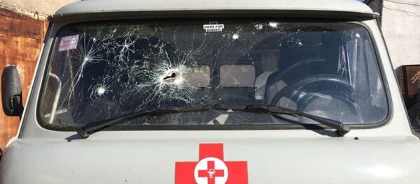 Обстрелянная машина «скорой помощи», везущая раненых (11 октября 2020). Карабах - Sputnik Արմենիա