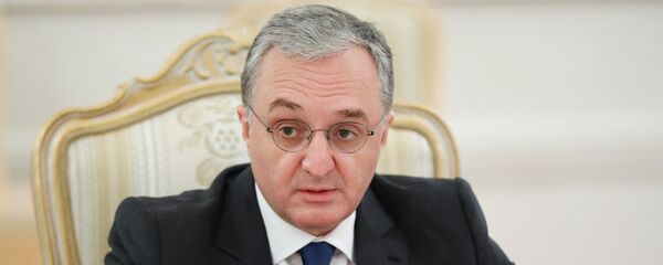 Министр иностранных дел Армении Зограб Мнацаканян во время встречи с министром иностранных дел РФ Сeргеем Лaвровым (12 октября 2020). Москвa - Sputnik Արմենիա
