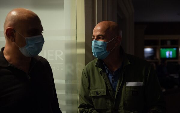 Ֆրանսիայից ժամանած կամավոր բժիշկները` «Զվարթնոցում» - Sputnik Արմենիա